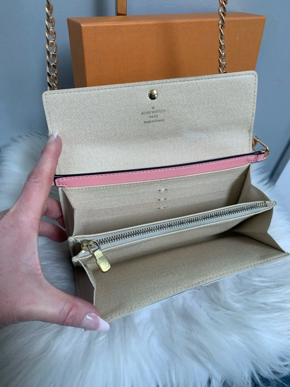 2007 authentic Louis Vuitton Damier Azur Sarah wallet w/ box & conversion kit. - Picture 11 of 16